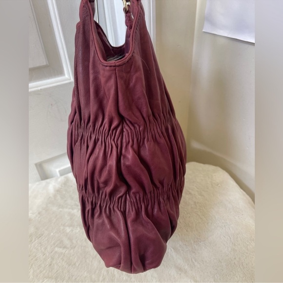 Michael Kors Shoulder Bag EUC - Picture 3 of 9